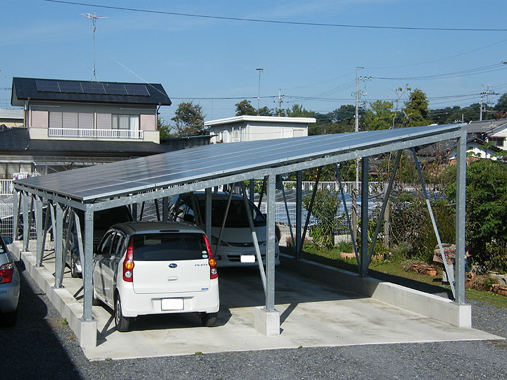 第二期事務所・駐車場の屋根に太陽光パネルを設置