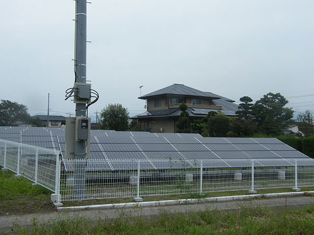 産業用太陽光発電 施設の屋根に設置